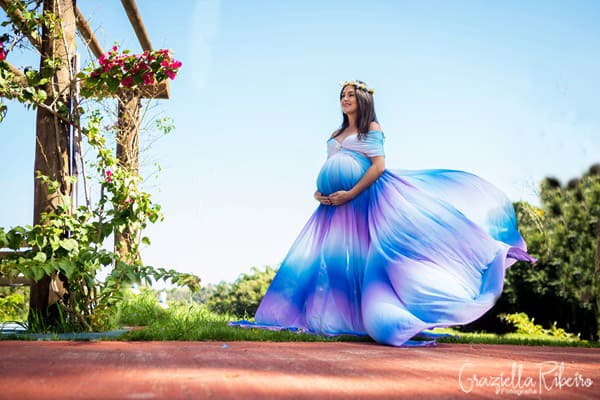 fotografia-ensaio-de-gestante-ar-livre-vestido-efeito