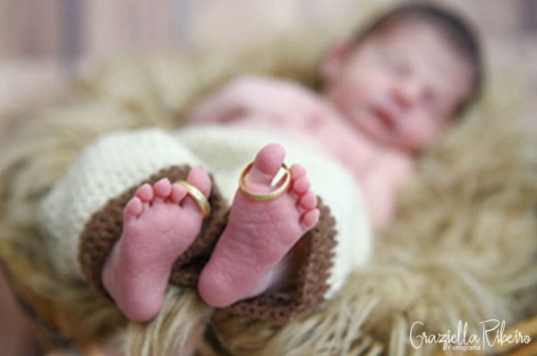 fotografia-ensaio-newborn-pezinhos-aliança