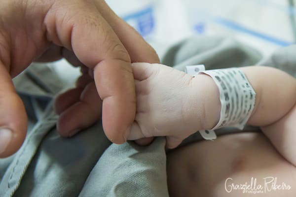 fotografia-ensaio-parto-detalhe-mãozinha
