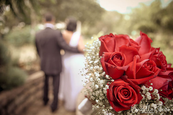 fotografia-ensaio-casamento-noivos-buque-vestido-branco