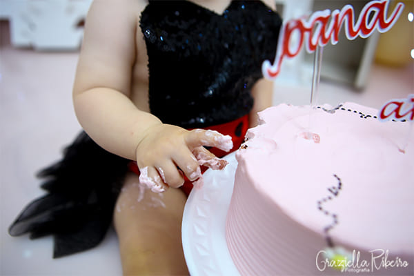 fotografia-ensaio-smash-the-cake-bolo-estúdio-bolo-dedinho